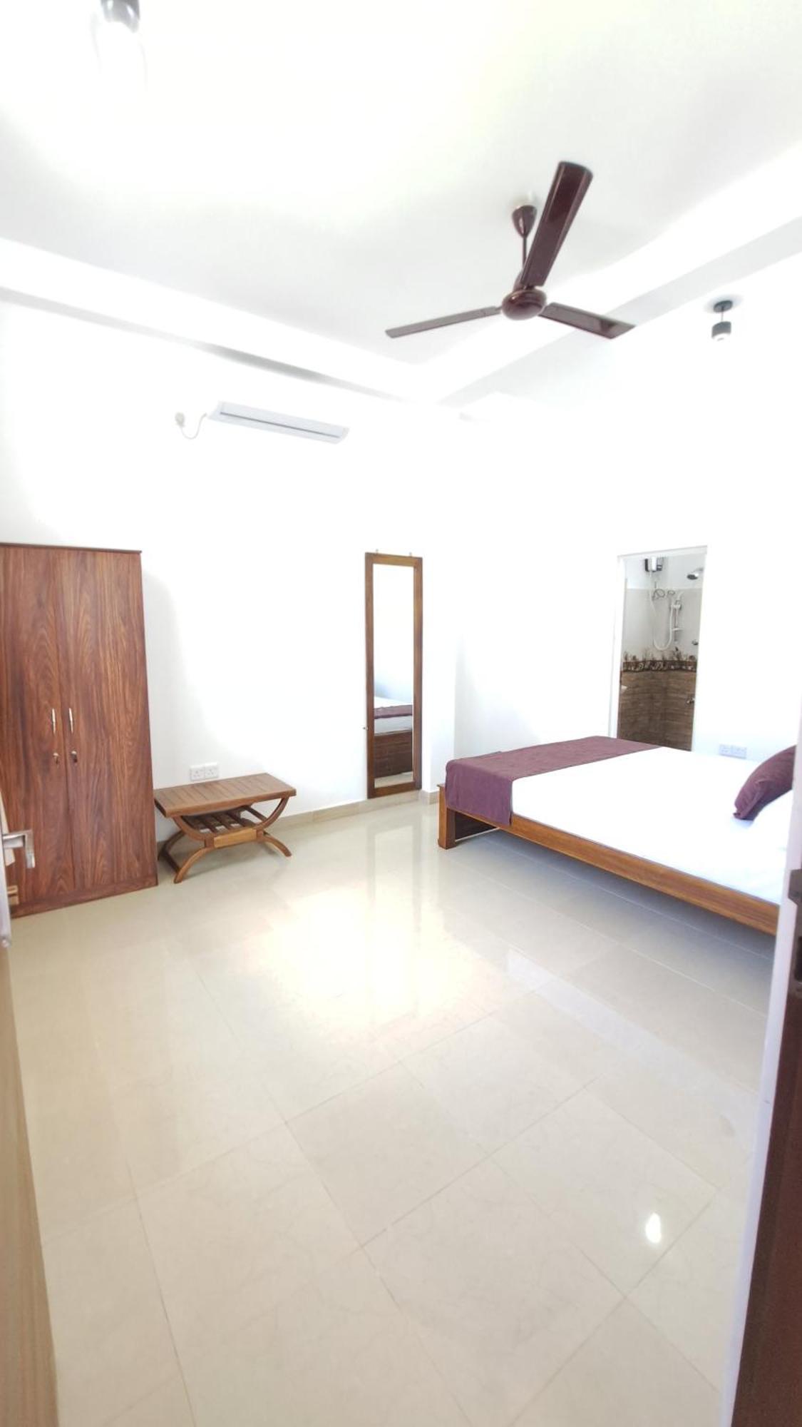 Anne's Airport Homestay *
