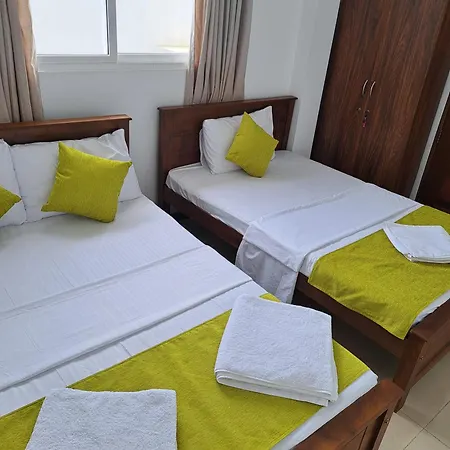 Anne'S Airport Villa Hotel Katunayake Exterior photo